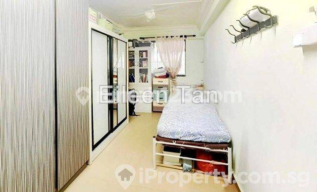 Central, Blk 10