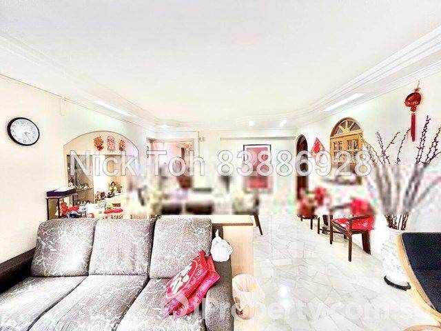 Pasir Ris, Blk 751