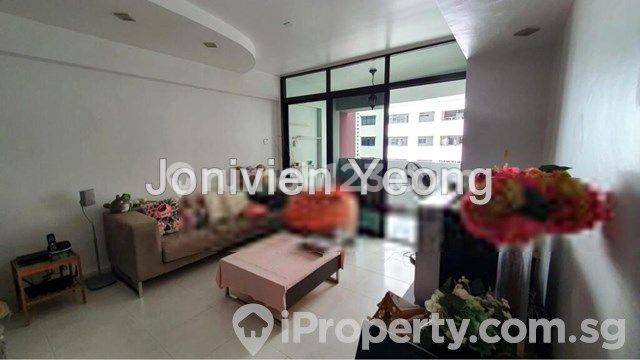 Choa Chu Kang, Blk 692A