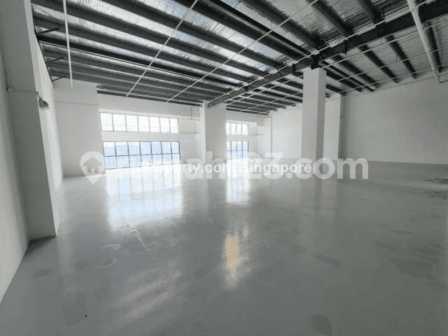 Tampines near IKEA / Giant / Courts Ramp up, High ceiling, Easy Loading and Unloading Call 93799993