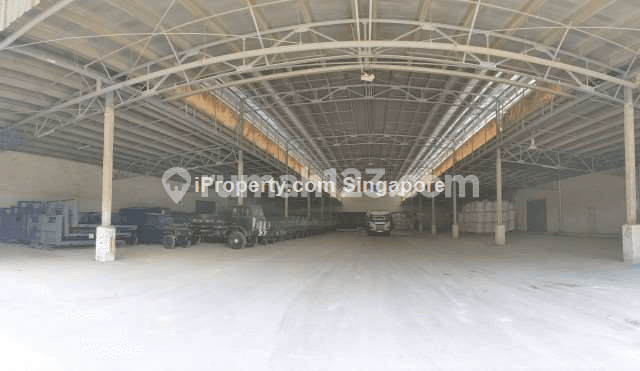 Ground floor Warehouse High Ceiling 40 footer access at Tuas