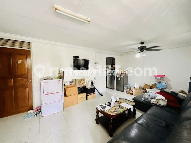 Hougang, Blk 611