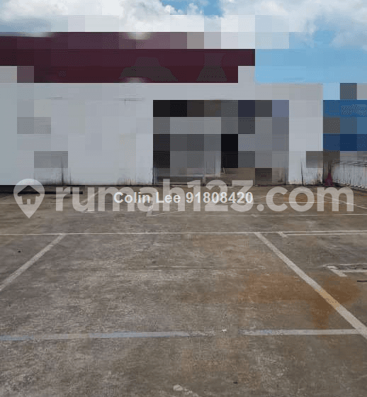 7500sf 10,000sf open space yard available