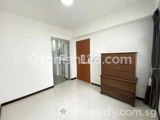 Punggol, Blk 327B