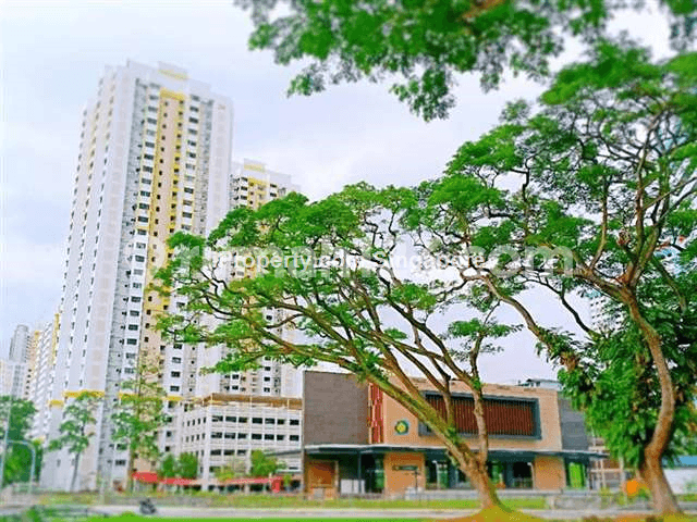 Outram Road Freehold Shop, next to MRT