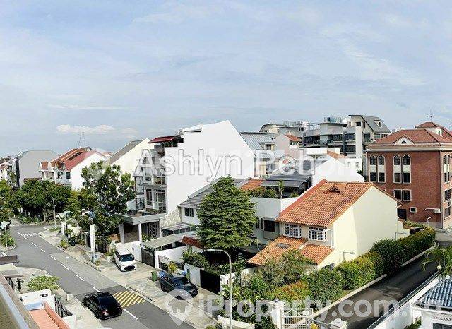 Duku Road - Katong