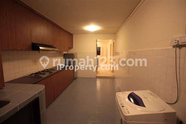 Jurong East, Blk 211