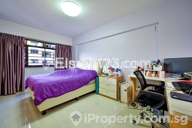 Hougang, Blk 984B