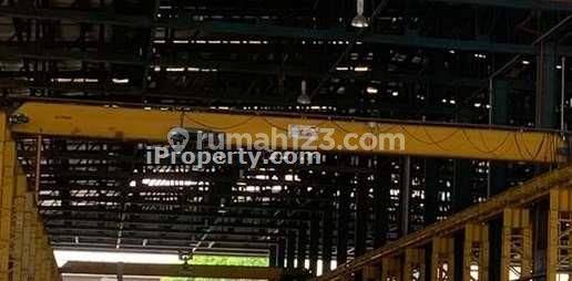 Factory space, with overhead cranes, for Rent