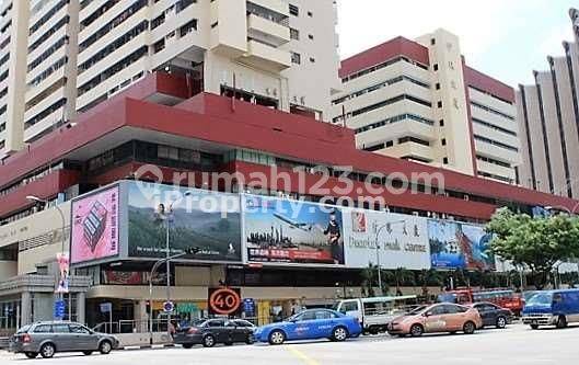 Shop space for rent