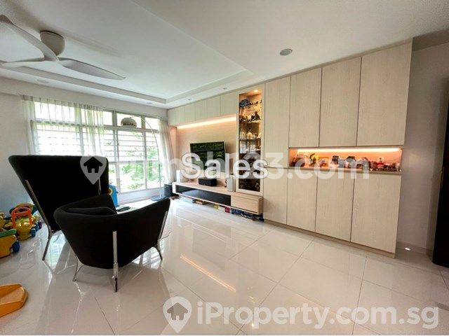 Sengkang, Blk 216B