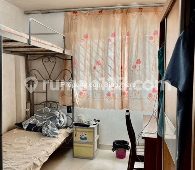 Yishun, Blk 166
