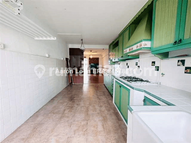 Yishun, Blk 735