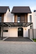 Raywhite 