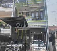 Rumah 3 Lantai Siap Huni Full Furnished