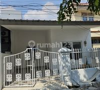 Rumah 1.5 Lantai Siap Huni