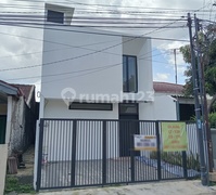 Dekat LRT, BEBAS BANJIR, 2.5 Lantai, Baru, Siap Huni, Bisa Cash/KPR