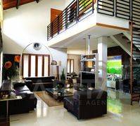 Bagus Banget .. Rumah Tinggal di Mainroad Resort Dago Pakar, Bandung .. Cocok Untuk Cafe Maupun Villa Dengan City View