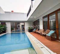 Dijual Rumah Mewah Lingkungan Nyaman Bangunan Baru