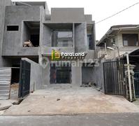 Meruya Utara Uk 6X16 Mtr / Rumah Baru / 2 Lantai Akses / Jalan 4 Mobil dan bisa KPR