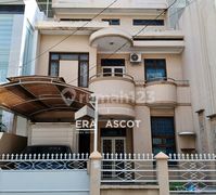 Rumah Inti Kota Komplek Elit Komp Villa Makmur Indah, Medan Barat