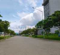 Kavling komersial di Wallstreet,PIK 2,Hoek,Boulevard,Luas 1685m,Selatan,Harga:24 jt/m,Sewa:900jt/thn