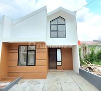 Rumah harga 400jt an 15 menit stasiun depok dan 20 manit toll desari
