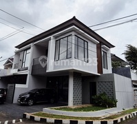 Rumah Siap Huni di Kucica Bintaro Jaya 2 Lantai 4+1 KT 3+1 KM SHM