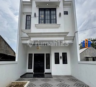 Rumah Mewah Siap Huni di Pancoran Mas Akses Dekat Pintu Tol