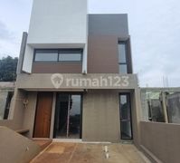Rumah 2 Lt SHM 7 Menit ke Rs Citra Medika Depok Dibantu KPR J-28423