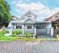 Rumah LT 135 Akses Dekat Mall Ciputra Cibubur 1 LT Hadap Selatan J42018