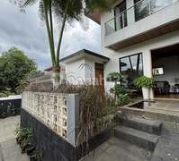 Rumah Modern Tropis Komplek Cinere Depok
