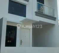 Rumah Mewah Minimalis Modern di Cempaka Putih Tengah