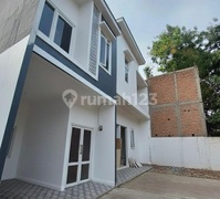 Rumah 2 Lantai Dijln Cijantung Pasar Rebo Jakarta Timur