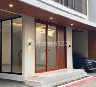 Dijual Cepat! Townhouse Mewah The Game - Lokasi Strategis Dan Nyaman