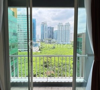 Apartemen Top Location Furnished 3 Kamar View Pepohonan Harga Miring Banget