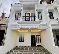 Rumah Private Rooftoop,Dalam Perumahan Kav Ui Tanah Baru Depok