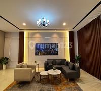 Rumah Full Furnished 10X25 Harga Miring! Tinggal Bawa Koper Best Deal !