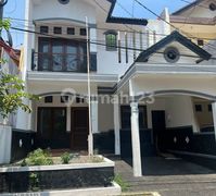 Rumah 2 Lantai 10 Menit ke Gerbang Tol Margonda 3 SHM Hadap Timur J34984