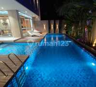 Villa Mewah Modern Dekat Pantai Jimbaran dan Sidewalk Mall