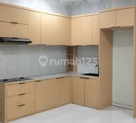 Dijual Rumah 3,5 Lantai Brand New Modern Minimalis di Kelapa Cengkir, Summarecon Kelapa Gading