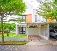 Rumah Asri 8 Menit ke Mall The Park Sawangan 2 Lantai Dibantu KPR J41132