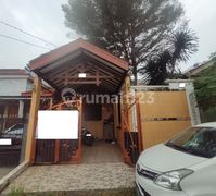 Rumah Luas Strategis 15 menit ke Gerbang Tol Sawangan 4 Hadap Selatan Dibantu KPR J22876