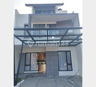 Jual Rumah Baru Gress! Modern Living dengan Sky Balcony & Attic Room di Grand Jura 88 - Metland Menteng, Cakung 015