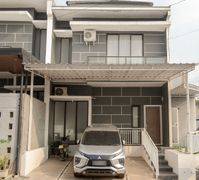 Rumah Idaman 2 Lt Carport Luas Hadap Selatan 5 Mnt ke Mall Paradise Walk Serpong J24144