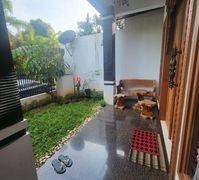 Dijual Segera, Rumah Cantik, Di Cempaka Putih, Siap Huni, Row Jln Besar, Luas , Bebas Banjir   *toma