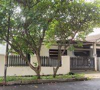 Dijual Cepat Harga Net, Rumah Layout Bagus, Mega Cinere, Cinere