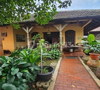  Rumah Bagus SHM - Sertifikat Hak Milik di Komplek favorite cinere dekat tol brigif, Cinere Harga Terbaik