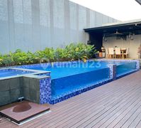 Langkah! Rumah 545M2 dengan Kolam Renang Nava Park Bsd Tangerang