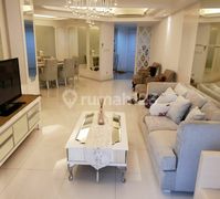 Dijual Cepat Elegant, Putih, Bersih, Cozy 3 Kamar Kondominium Taman Anggrek